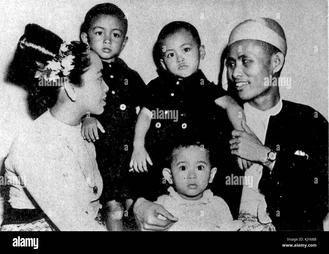 Aung San und Familie Stockfoto