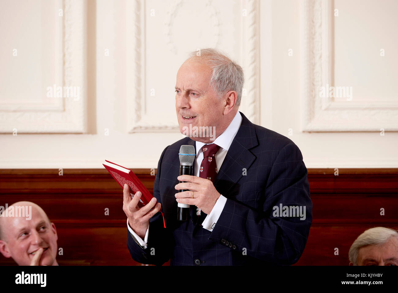 Gyles Brandreth sprechen in den Oldie literarische Mittagessen 14-11-17 Stockfoto