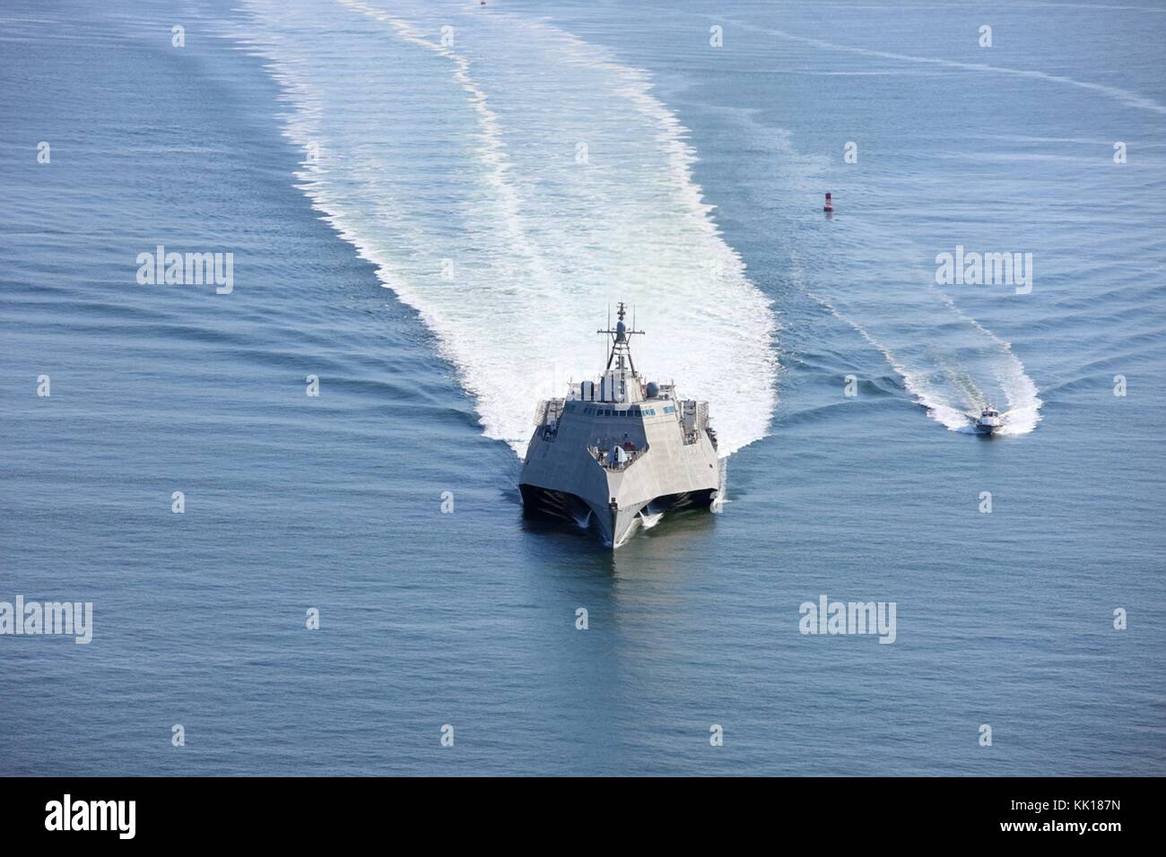 Die US-Marine Unabhängigkeit-Klasse Littoral Combat Ship uss Omaha zurück in die Werft Austal USA nach Meer Studien Mai 10, 2017 in Mobile, Alabama. (Foto: US Navy Foto über planetpix) Stockfoto