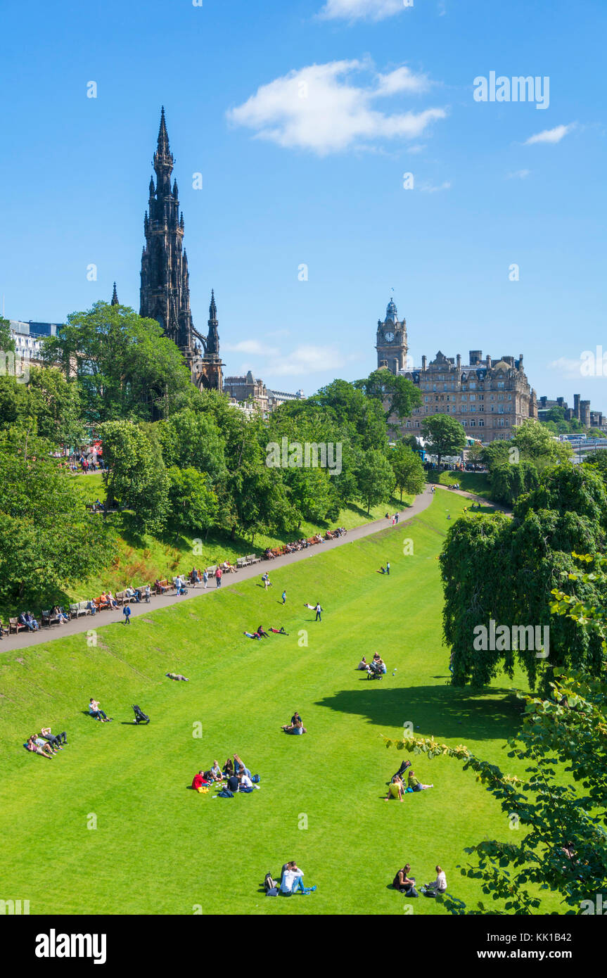 Edinburgh Schottland Edinburgh Edinburgh City das Scott Monument Princes Street Gardens Princes Street New Town von Edinburgh Schottland Großbritannien GB Europa Stockfoto