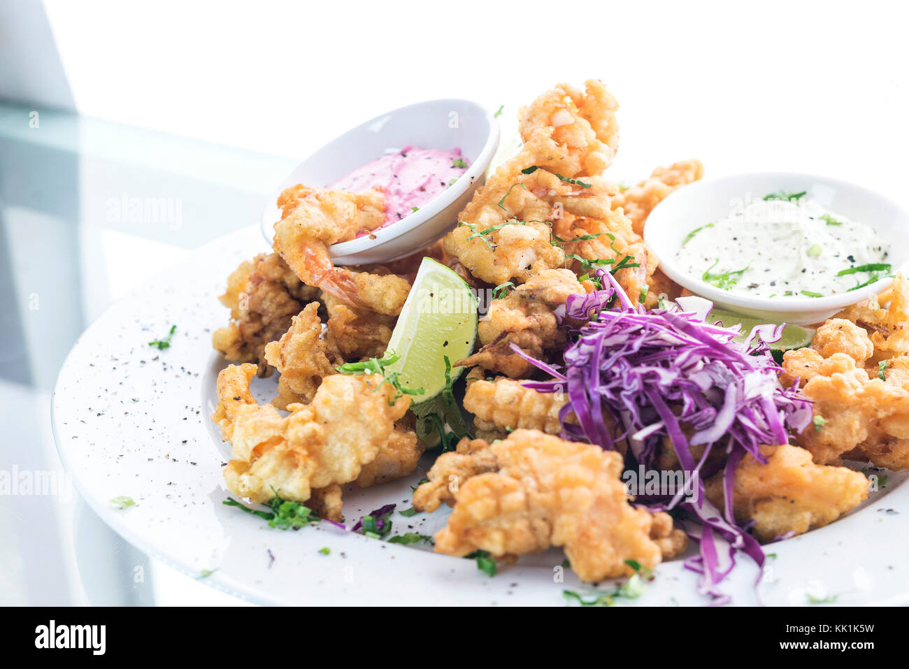 Frittierte tempura Meeresfrüchte moderne Fusion Gourmet Küche essen Tapas Stockfoto