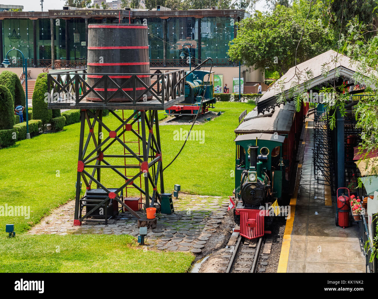 Bahnhof in Parque de La Amistad, Freundschaft Park, Santiago de Surco Bezirk, Lima, Peru Stockfoto