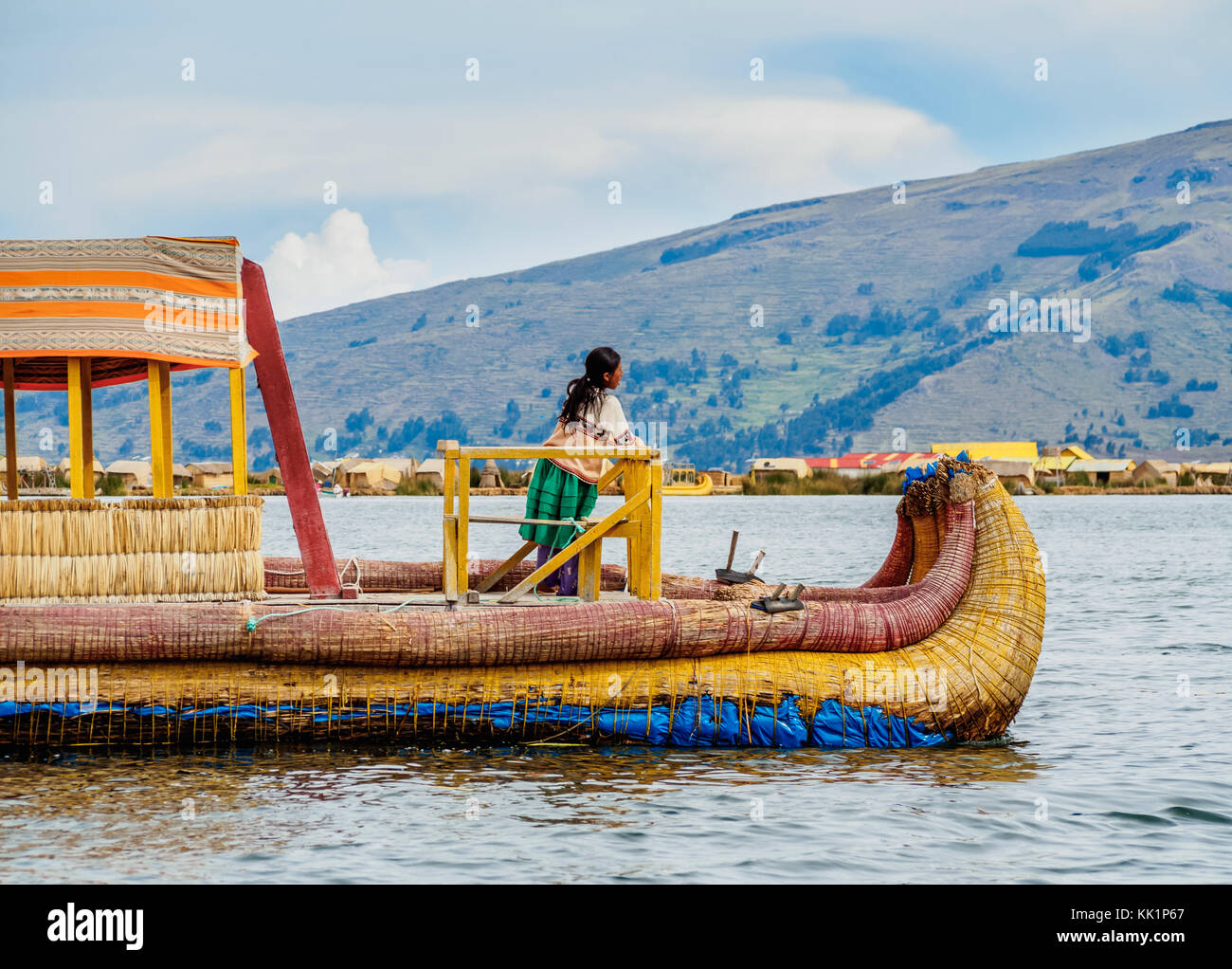 Traditionelle Reed Boot, schwimmenden Inseln, Titicacasee, Puno, Peru Uros Stockfoto