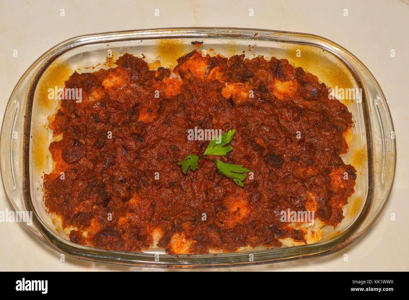Hausgemachte Speisen, Blumenkohl mit Hackfleisch/Faschiertem Stockfoto