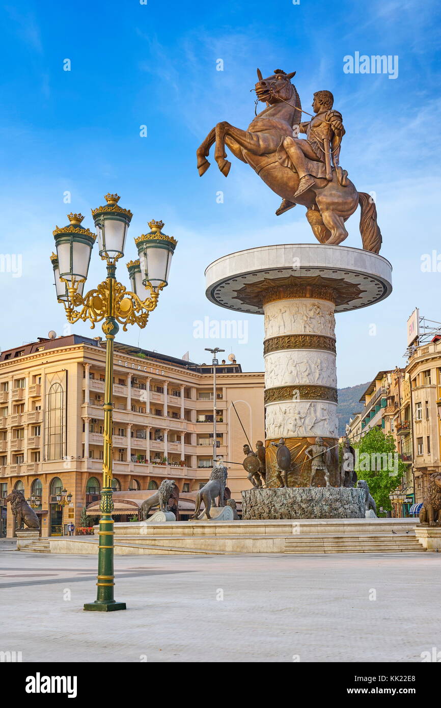 Die Statue Von Alexander Dem Grossen Quadratischen Skopje Mazedonien Republik Mazedonien Stockfotografie Alamy