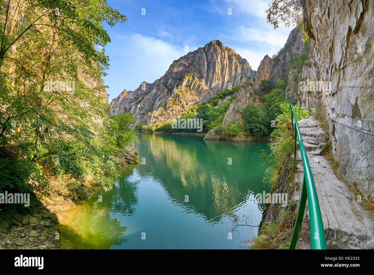 Wanderweg in der matka Canyon, Mazedonien Stockfoto