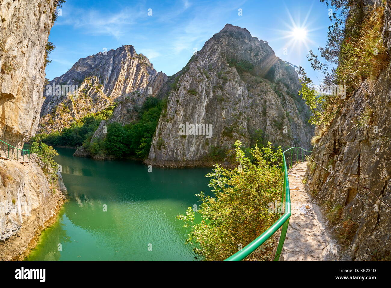 Wanderweg in der matka Canyon, Mazedonien Stockfoto