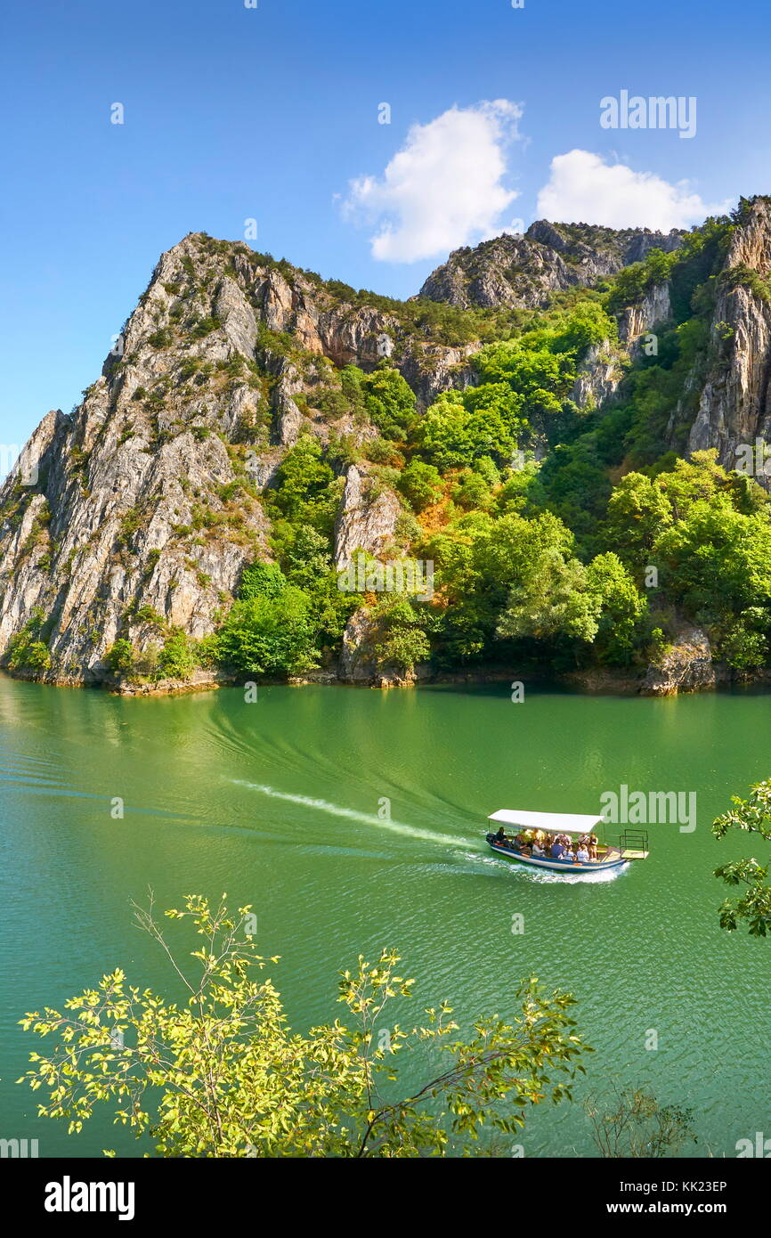 Drehzahl Motor Boot auf dem See, Matka Canyon, Mazedonien Stockfoto