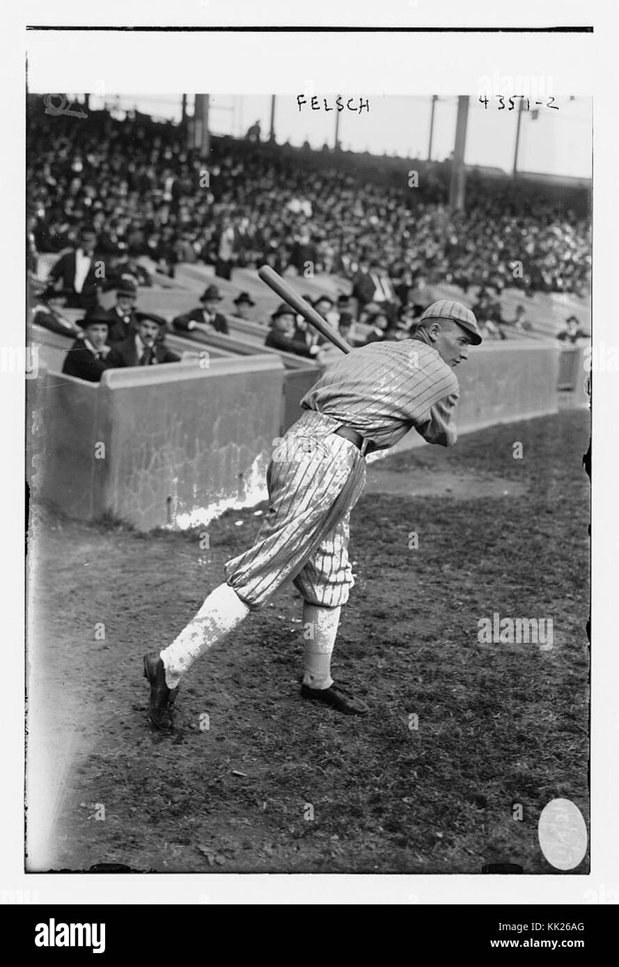 Happy Felsch war ein professioneller Baseballspieler, der Anfang des 20. Jahrhunderts für die Chicago White Sox spielte. Felsch war für seine Fähigkeiten auf dem Spielfeld bekannt und war Teil des berüchtigten Black Sox-Skandals von 1919, bei dem Spieler die World Series spielten. Stockfoto