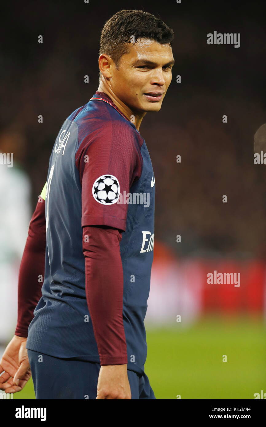 Paris, Frankreich. November 2017. Thiago Silva (PSG) Fußball/Fußball : UEFA Champions League am 5. März Spiel der Gruppe B zwischen Paris Saint-Germain 7-1 Celtic FC im Parc des Princes Stadium in Paris, Frankreich . Quelle: Mutsu Kawamori/AFLO/Alamy Live News Stockfoto