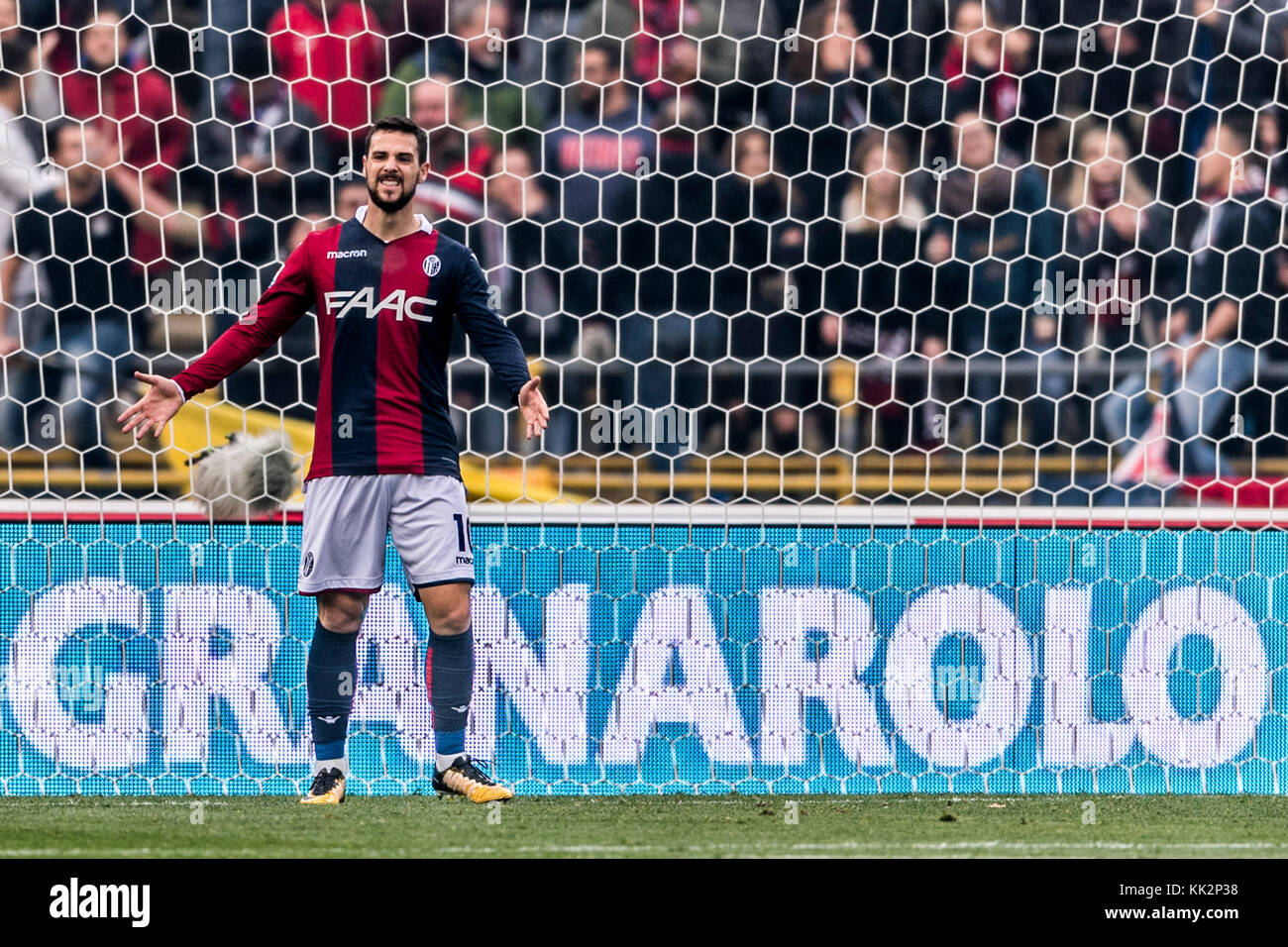 Bologna, Italien. 25 Nov, 2017. mattia Destro (Bologna) Fußball: Die italienische Erie eine "Übereinstimmung zwischen FC Bologna 3-0 uc Sampdoria im Stadio Renato Dall'ara in Bologna, Italien. Credit: Maurizio borsari/LBA/alamy leben Nachrichten Stockfoto