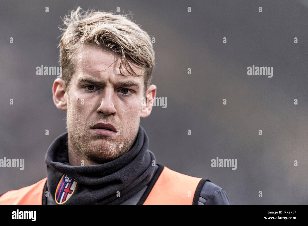 Bologna, Italien. 25 Nov, 2017. Filip helander (Bologna) Fußball: Die italienische Erie eine "Übereinstimmung zwischen FC Bologna 3-0 uc Sampdoria im Stadio Renato Dall'ara in Bologna, Italien. Credit: Maurizio borsari/LBA/alamy leben Nachrichten Stockfoto