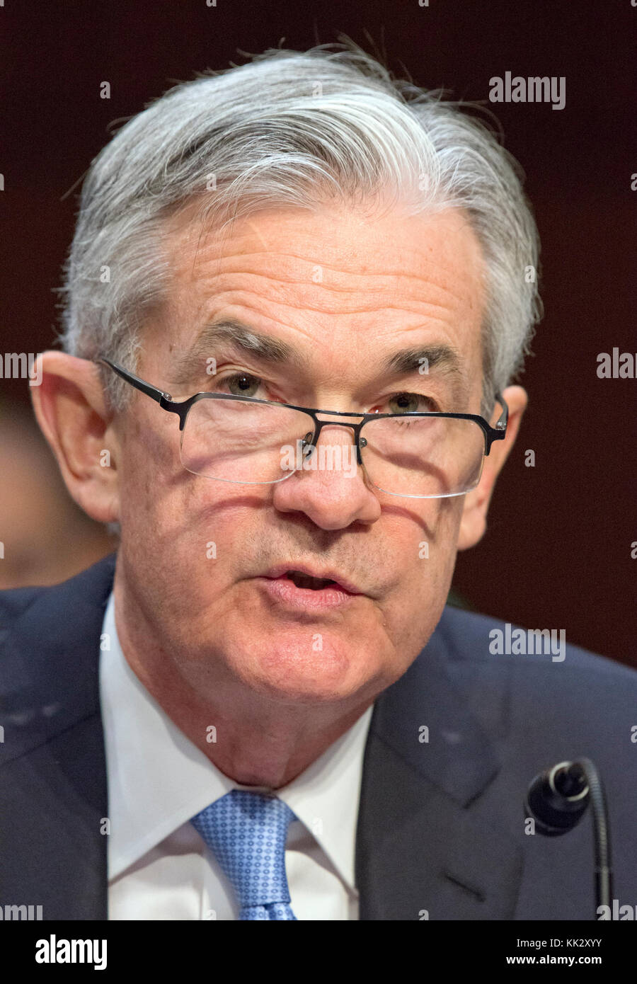 Jerome H. Powell gibt vor dem United States Senate Committee on Banking, Housing und Urban Affairs am Dienstag, den 28. November 2017, seine Nominierung als Vorsitzender des Gouverneursrates des Federal Reserve System auf dem Kapitol Hill in Washington, DC bekannt. Kredit: Ron Sachs/CNP /MediaPunch Stockfoto