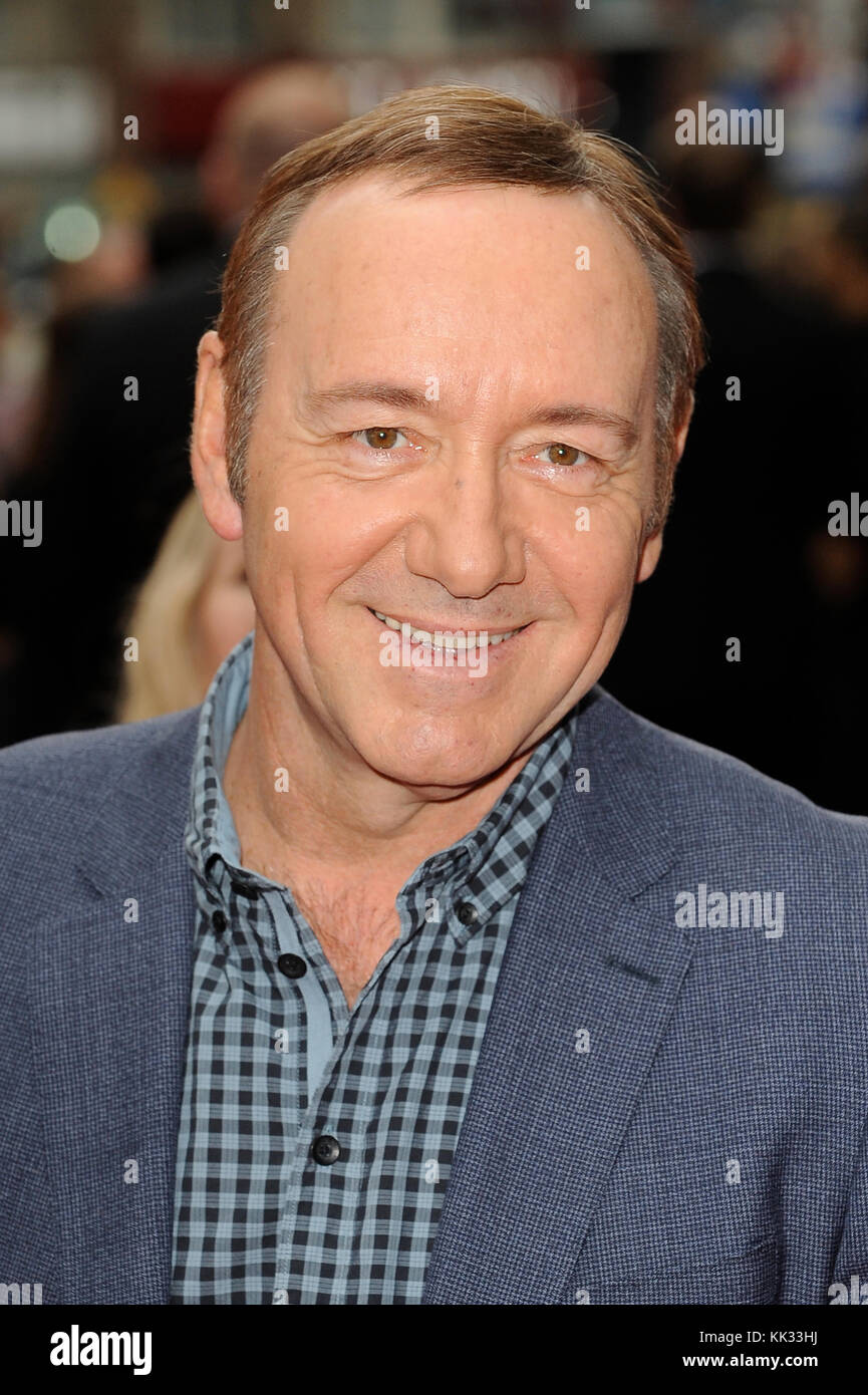 Kevin Spacey nimmt an der UK Premiere von Jetzt: In den Flügeln auf der internationalen Bühne im Empire Leicester Square in London. 9. Juni 2014 © Paul Treadway Stockfoto