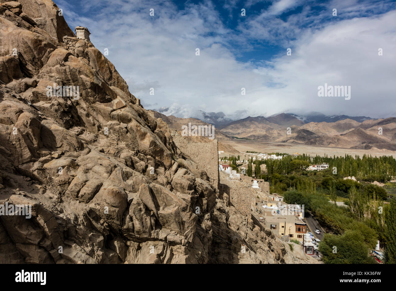 Blick auf DAS LEH-TAL von SHEY GOMPA - LEH-TAL, LADAKH Stockfoto