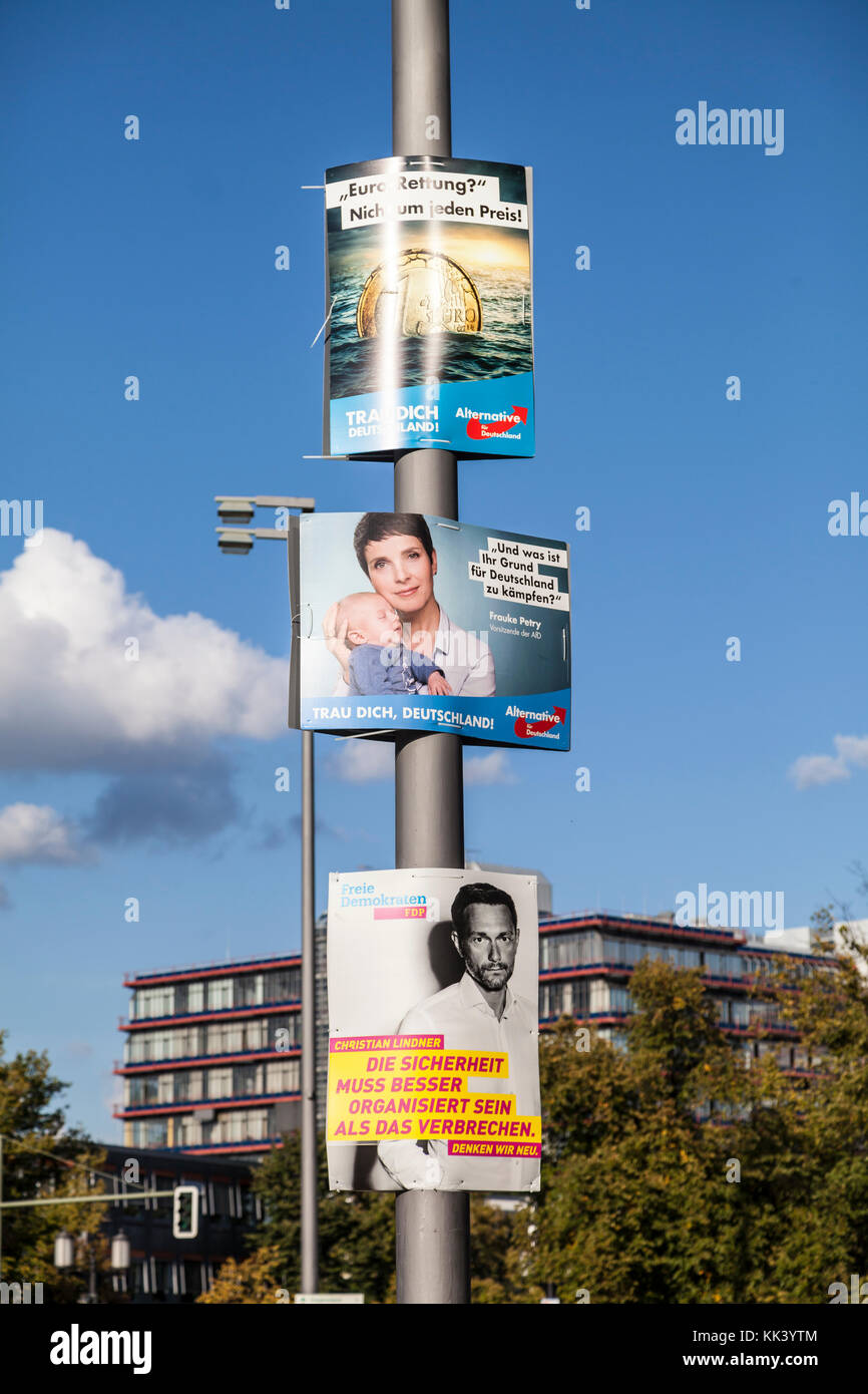 Die AFD und FDP Wahlplakate (Parteien in Deutschland) Stockfoto
