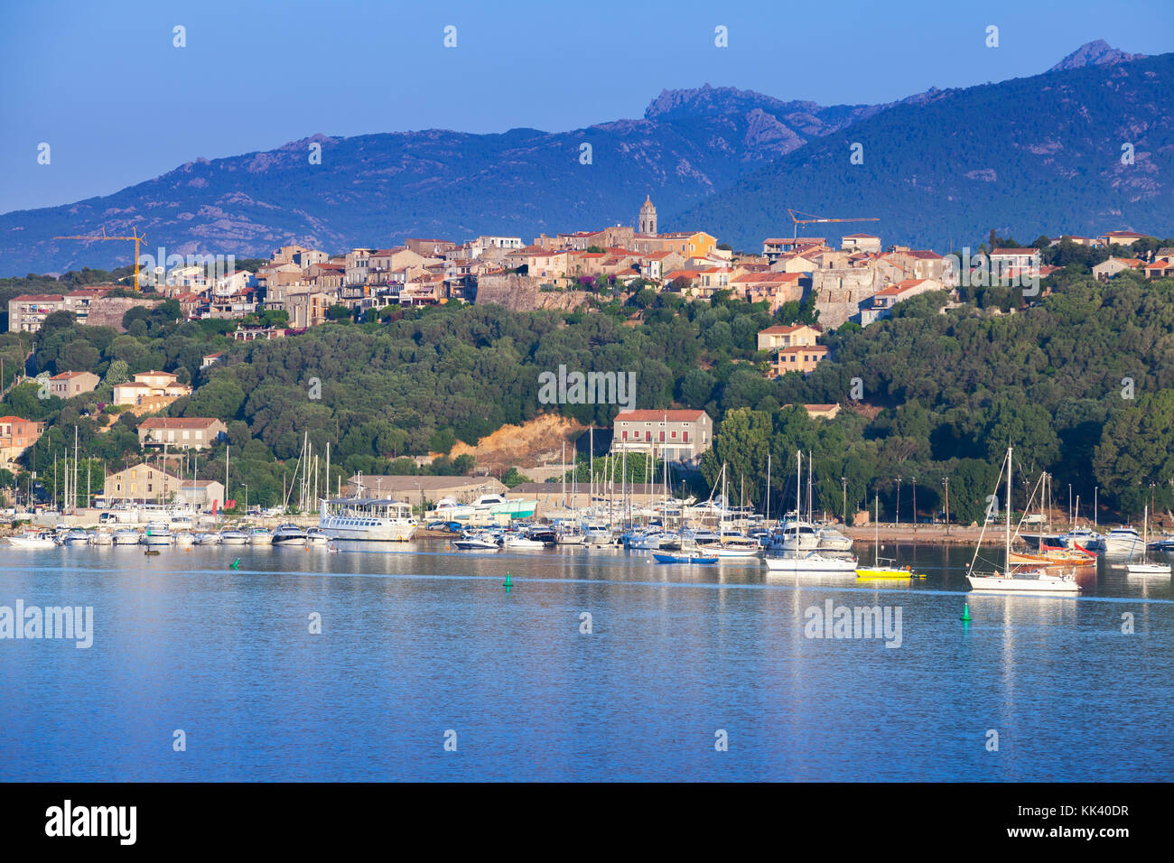 Insel Korsika, Frankreich. Porto-Vecchio Stadt, Sommer Küstenlandschaft Stockfoto
