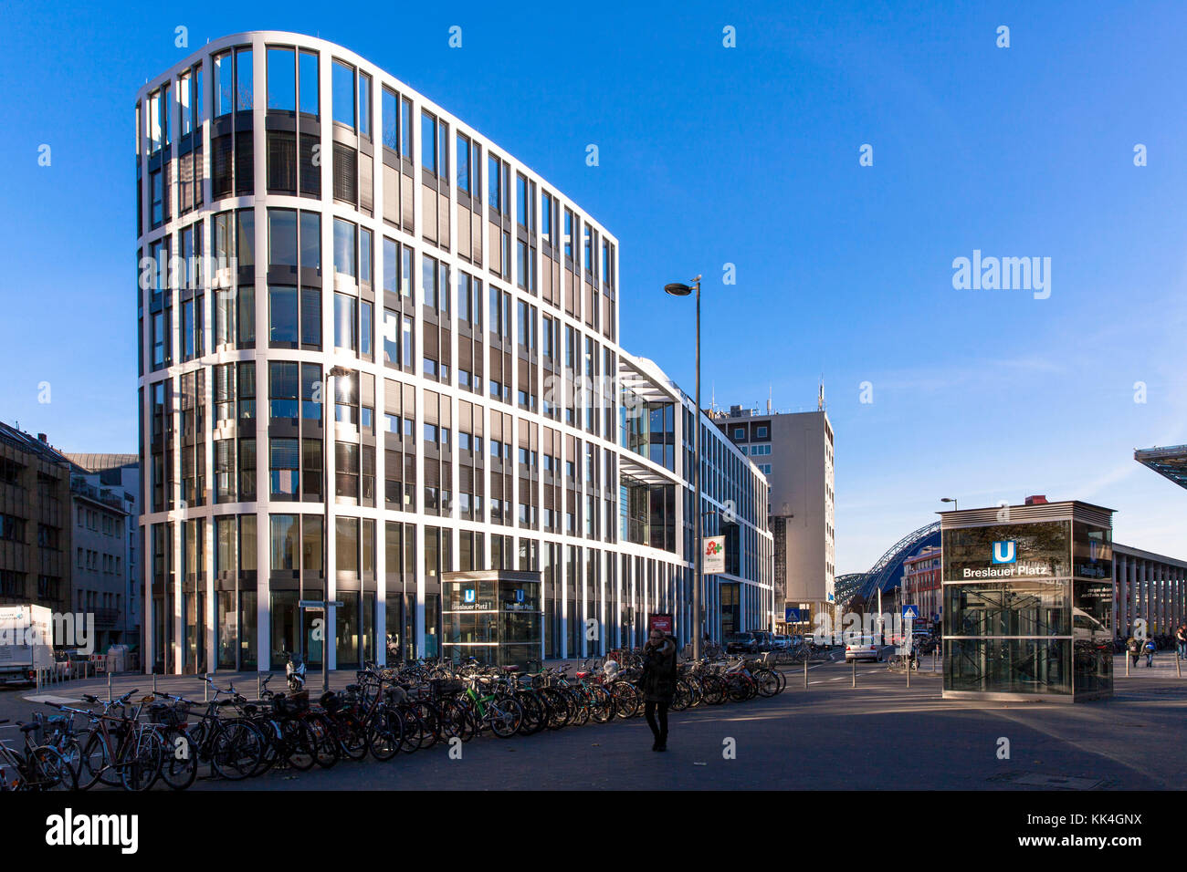 Deutschland, Köln, das Bürogebäude Coeur Köln am Breslauer Platz, Sitz des HRS, Hotel Reservation Service. Stockfoto