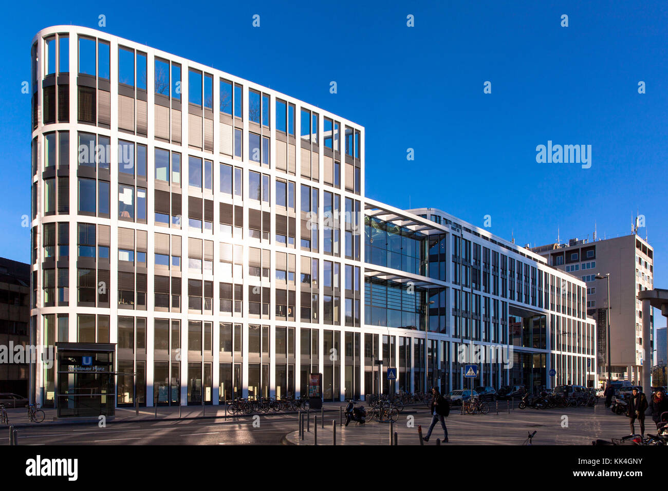 Deutschland, Köln, das Bürogebäude Coeur Köln am Breslauer Platz, Sitz des HRS, Hotel Reservation Service. Stockfoto