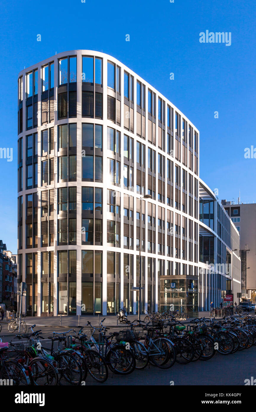 Deutschland, Köln, das Bürogebäude Coeur Köln am Breslauer Platz, Sitz des HRS, Hotel Reservation Service. Stockfoto