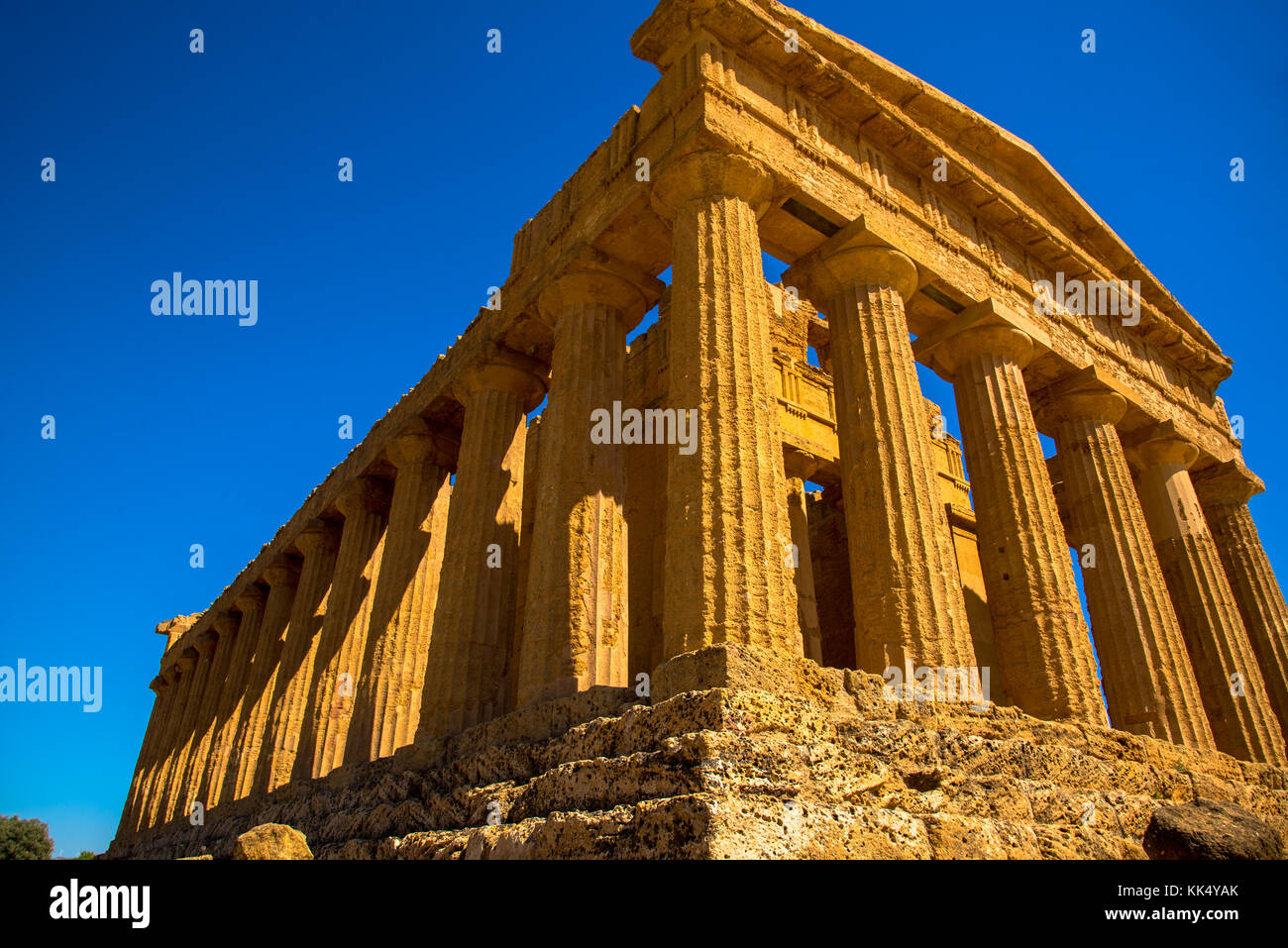 Tempel der Concordia im Tal der Tempel von Agrigento, Sizilien, Italien Stockfoto