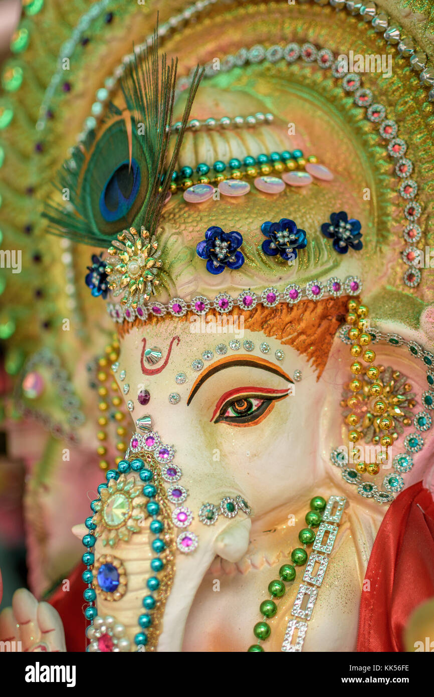 Nahaufnahme Gesicht des hinduistischen Gottes Ganesha in selektiven Fokus. Stockfoto