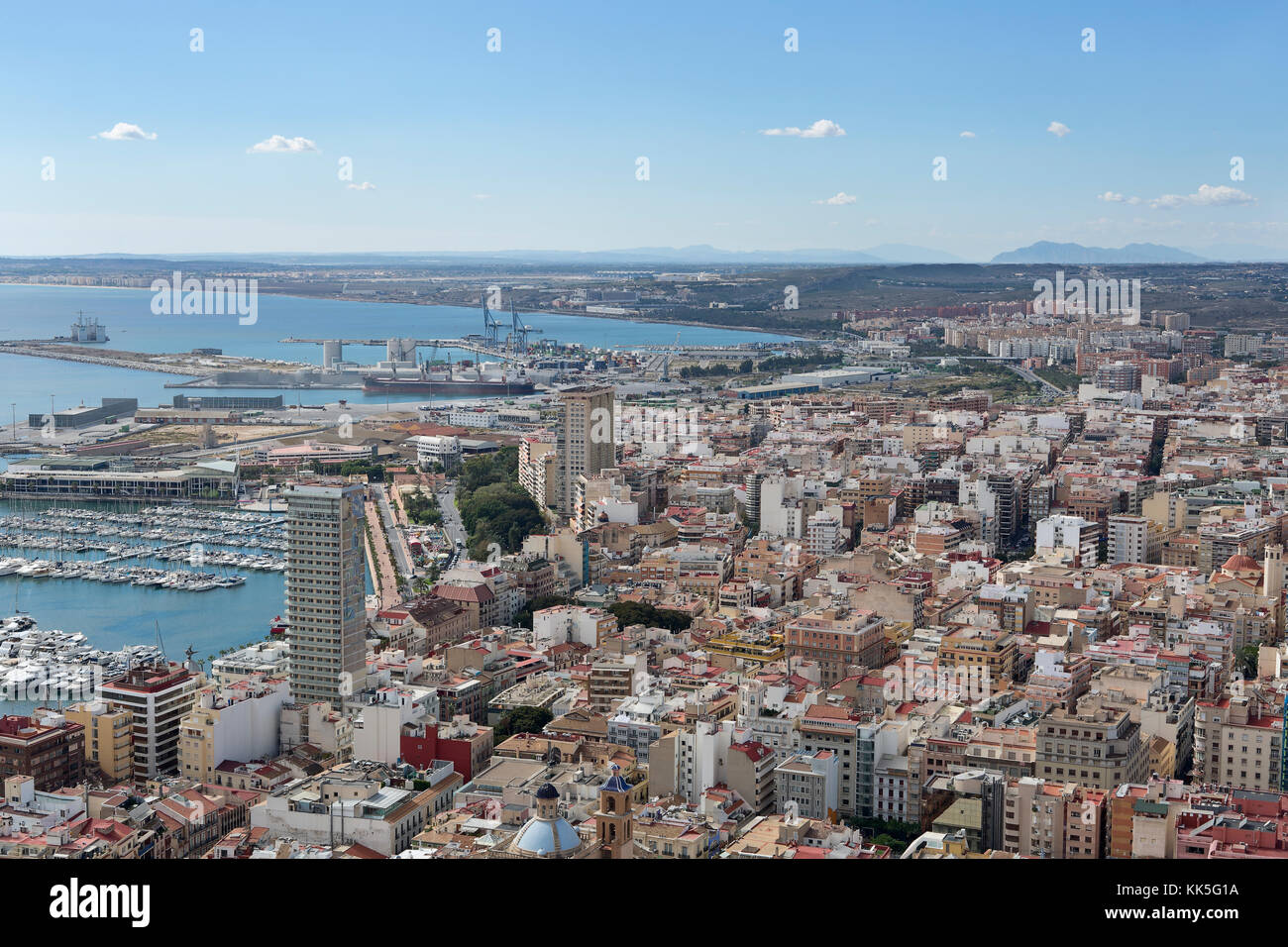 Alicante, Spanien Oktober 19, 2017: Blick auf die Stadt Alicante vom Schloss von Santa Barbara. Stockfoto