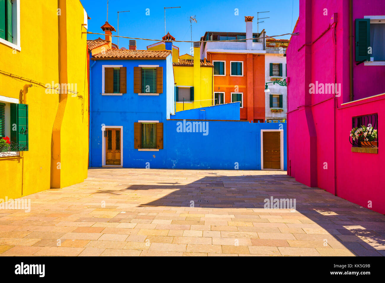 Wahrzeichen von Venedig, Burano Insel Square und bunten Häusern, Italien, Europa. Stockfoto