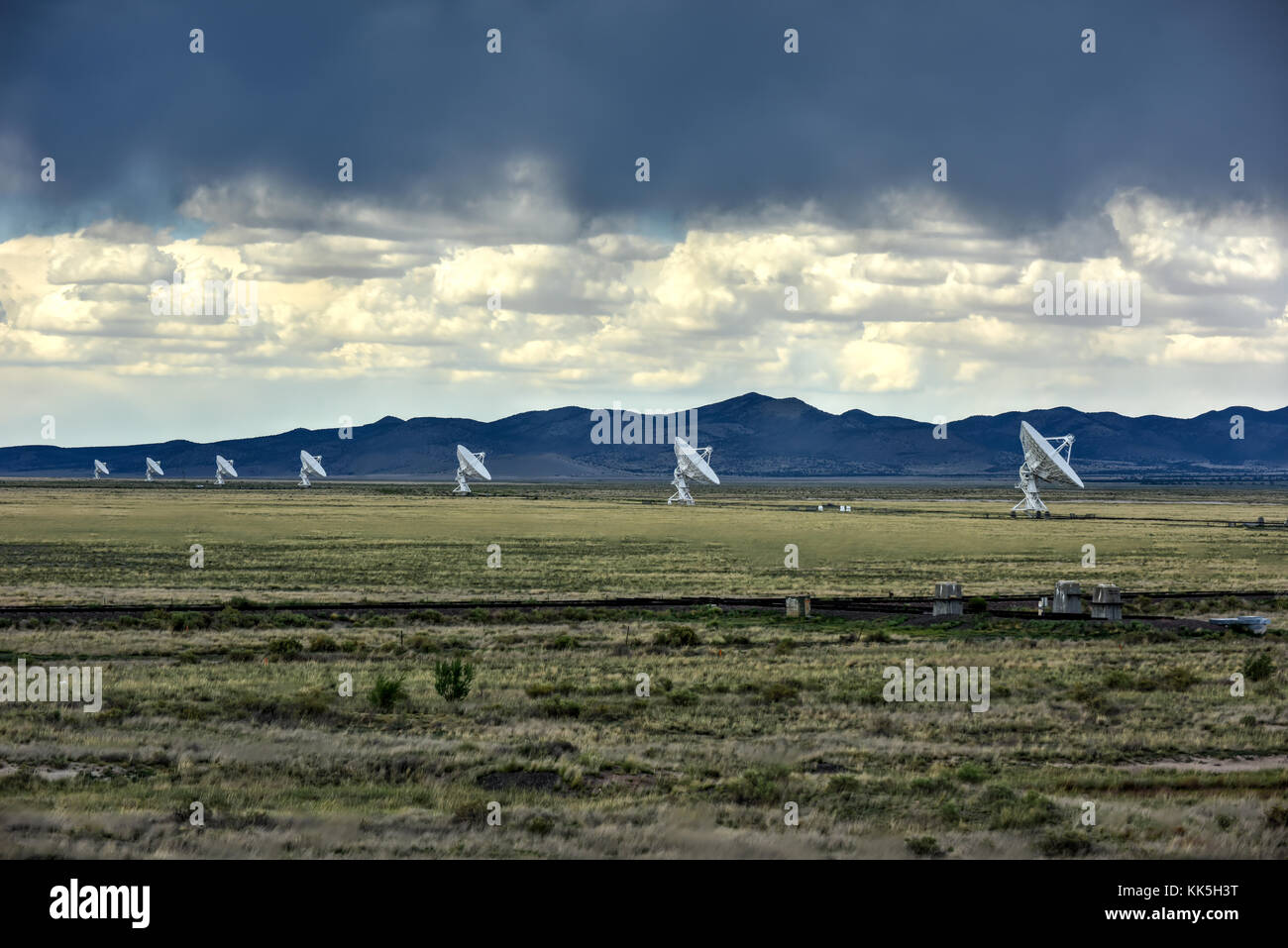 Der Karl g. jansky sehr große Reihe (VLA) ist ein Radio Astronomy Observatory auf den Ebenen von San Agustin in New Mexico entfernt. Stockfoto