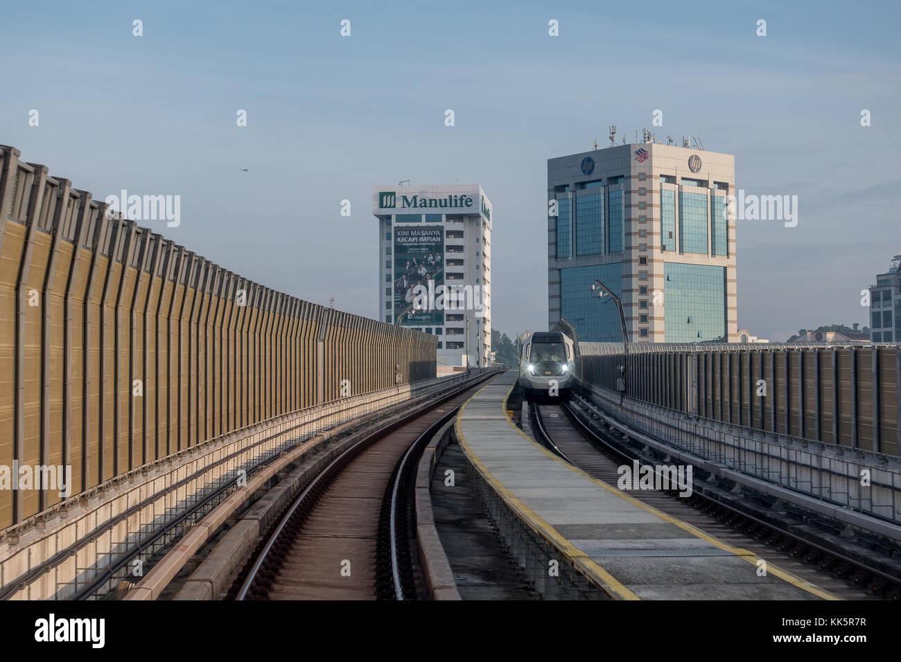 MRT Bahnhof. Der Mass Rapid Transit (MRT) ist eine neue öffentliche Verkehrsmittel in Klang Valley mit der Einführung der ersten Zeile von Sungai Buloh Stockfoto