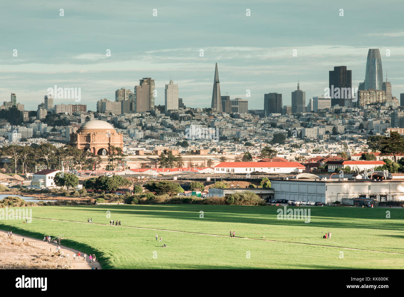 Crissy Field und die Skyline von San Francisco. Stockfoto