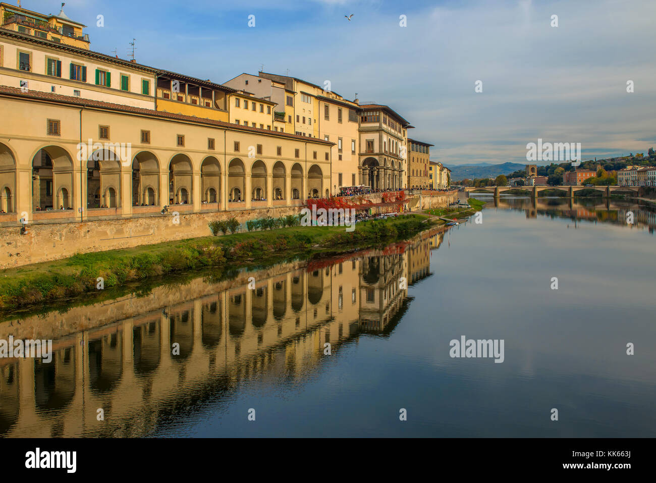 Wasser Reflexionen in den Fluss Arno, Florenz, Italien, Tag Zeit Stockfoto