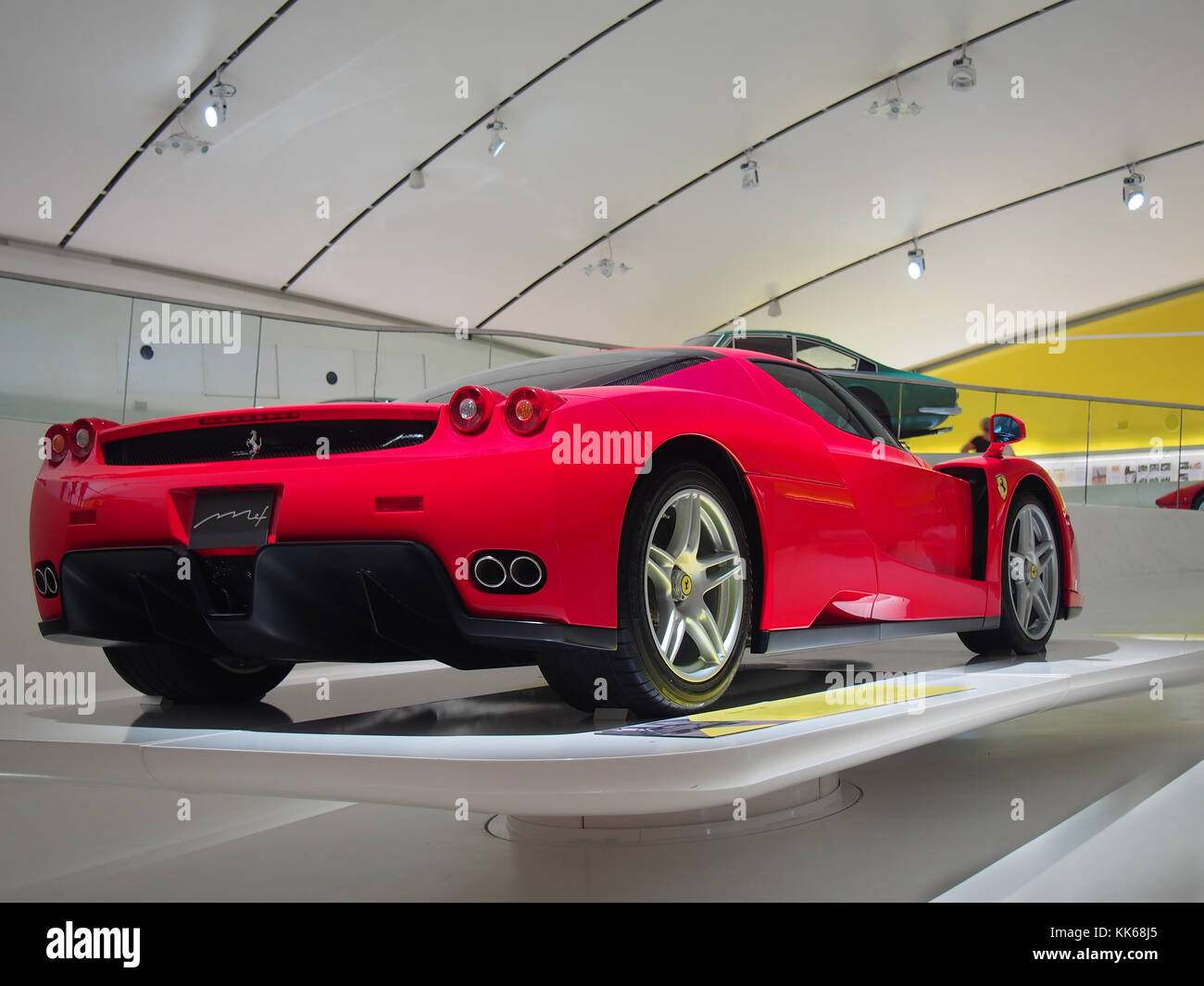 In der Enzo Ferrari Enzo Ferrari Museum in Modena, Italien. Es war ein Teil der Ausstellung "Fahren mit den Sternen". Stockfoto