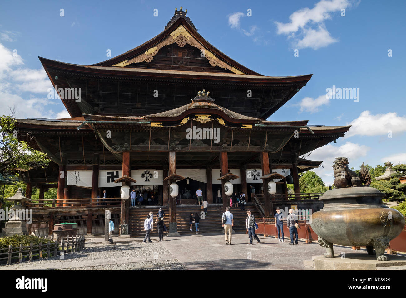 Nagano, Japan, 3. Juni 2017: Haupthalle der wichtigen buddhistischen Zenkoji Tempel in Nagano Stockfoto