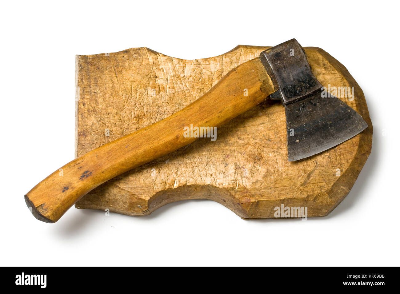 Ax für Schneiden auf Weiß mit Freistellungspfad isoliert Stockfoto