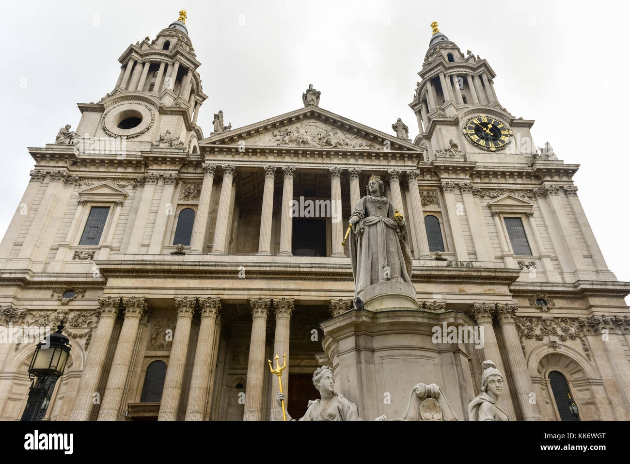 St Paul's Cathedral, London. Es ist eine anglikanische Kathedrale, dem Sitz des Bischofs von London und die Mutterkirche der Diözese London. Stockfoto