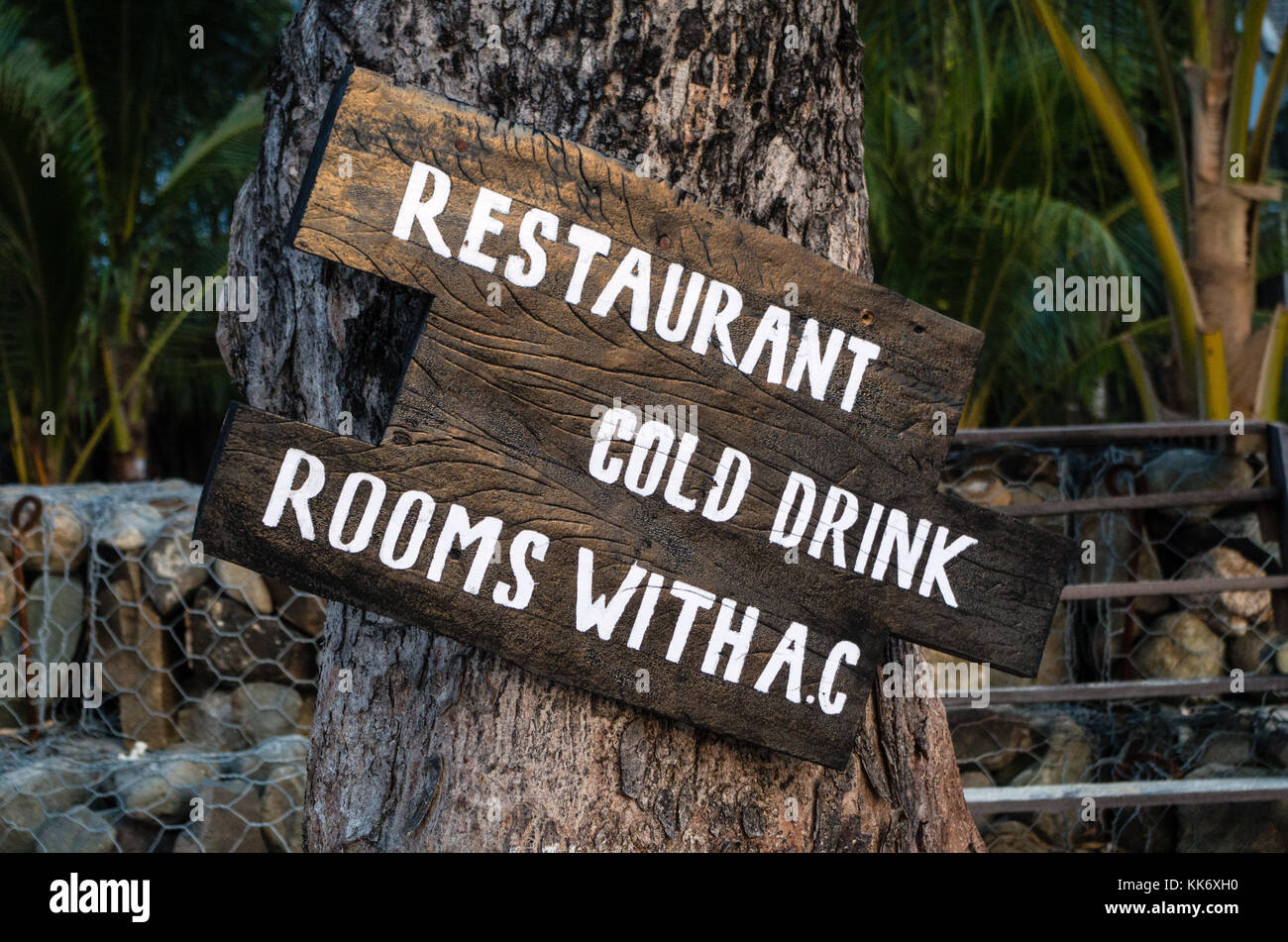 Anmelden Restaurant, kaltes Getränk, Zimmer mit AC Stockfoto