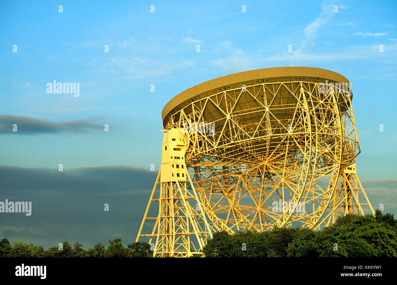 Radioteleskop Jodrell Bank Lovell, in der Nähe von Macclesfield, Cheshire, England Stockfoto