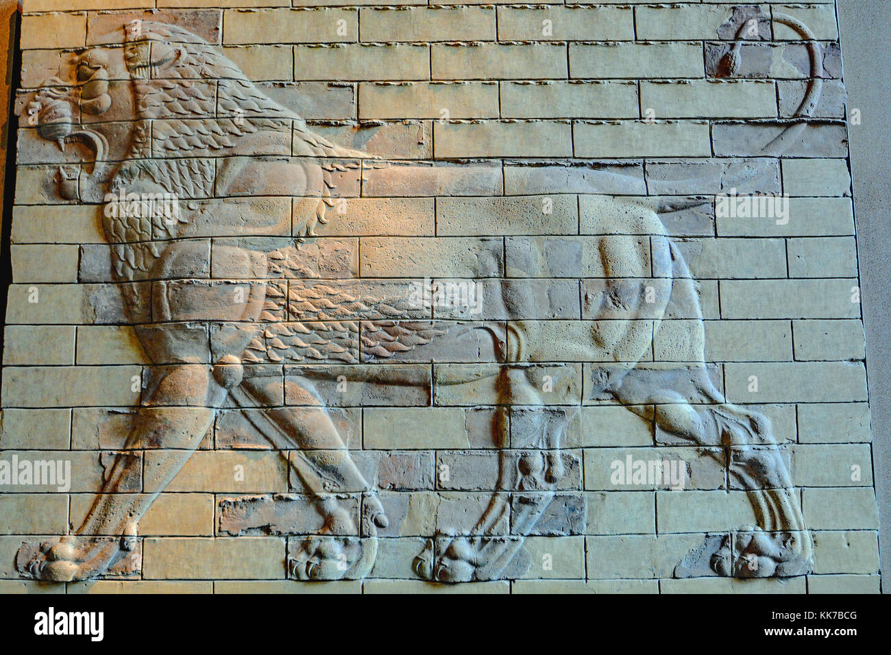 Assyrische Löwe im Louvre Museum in Paris, Frankreich. Stockfoto