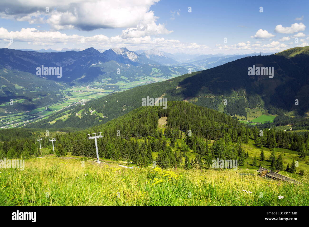 Ort der Reflektion Denkmal in der Nähe der Planai Bergstation, Alpen, Österreich Stockfoto