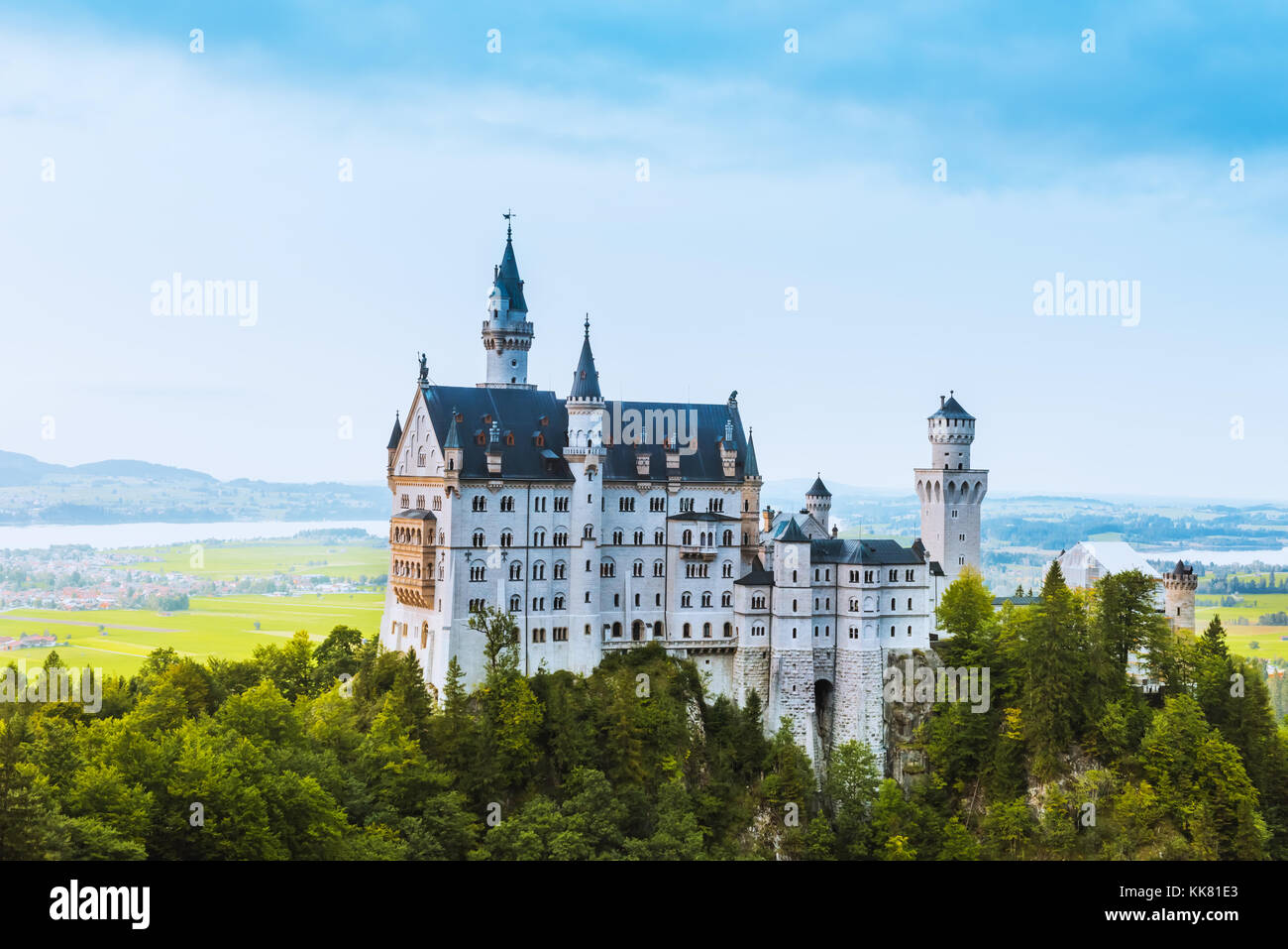 Schöner Blick auf das Schloss Neuschwanstein im Sommer Saison Stockfoto