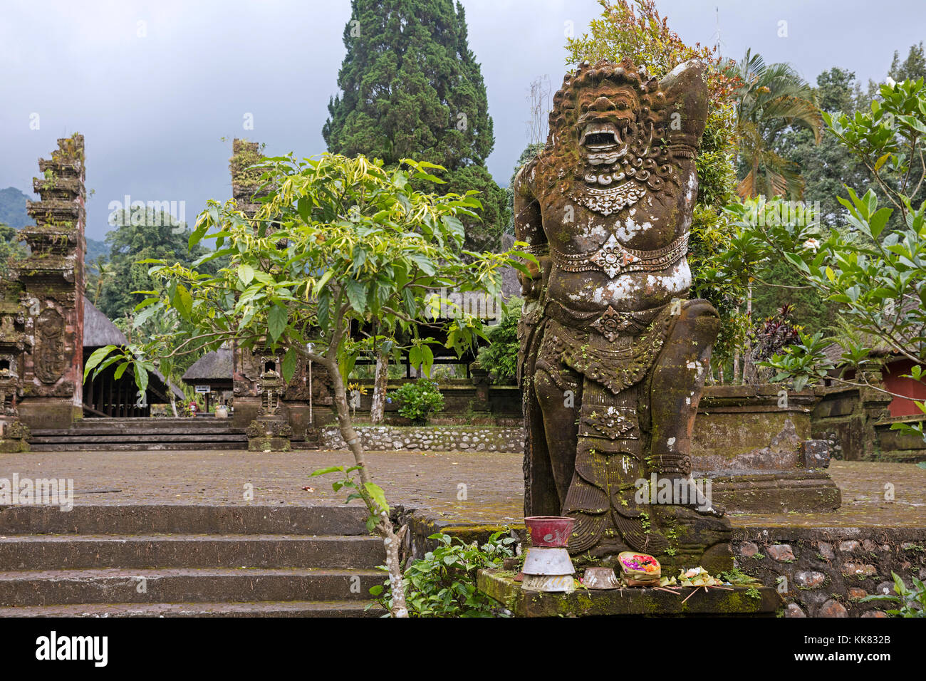 Eingang des Pura Luhur batukaru, Hindu Tempel in Tabanan auf dem Südhang des Berges batukaru, Vulkan auf der Insel Bali, Indonesien Stockfoto