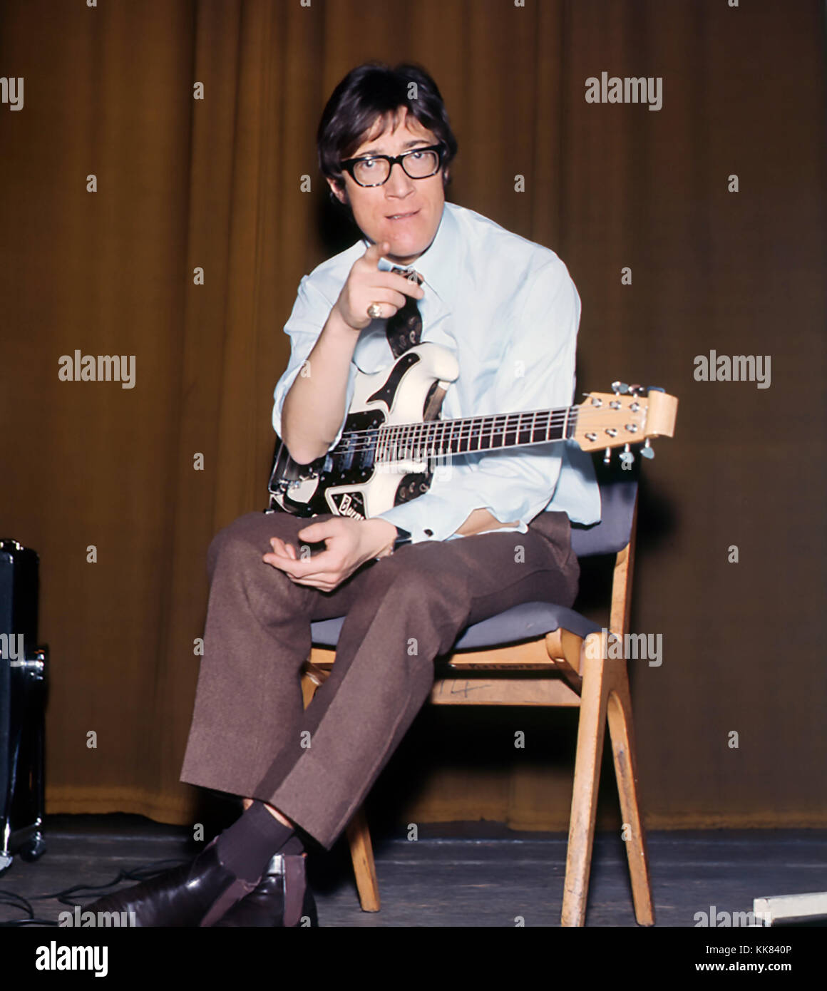 Hank MARVIN UK Gitarrist bei The Shadows etwa 1963. Foto: Tony Gale Stockfoto