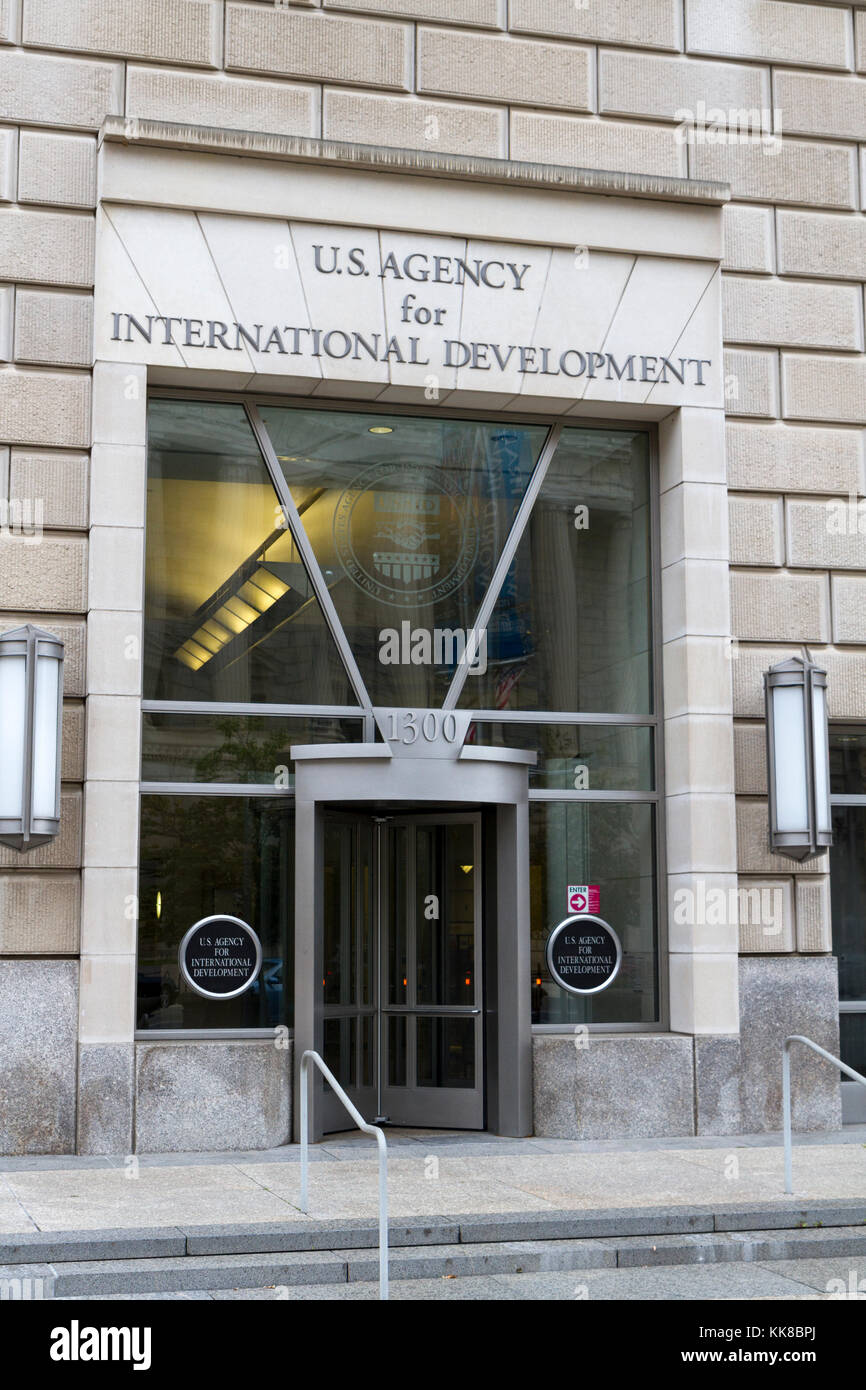 Eingang der US-Agentur für Internationale Entwicklung (USAID), Teil des Ronald Reagan Building, Washington DC, USA. Stockfoto