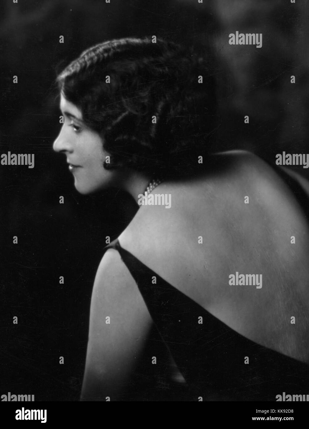 Schwarz-weiß Foto von Katharina Calvert, Anfang des 20. Jahrhunderts amerikanischen Bühne und Film Schauspielerin, 1917. Von der New York Public Library. Stockfoto
