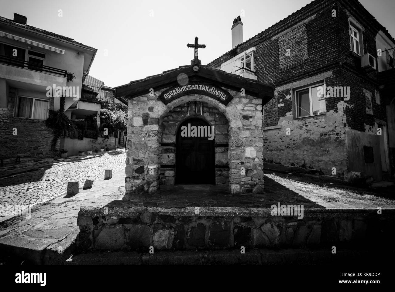 Kapelle von St. Konstantin dem Großen und Heilige Helena von Konstantinopel in einer alten Küstenstadt an der bulgarischen Schwarzmeerküste. Stockfoto
