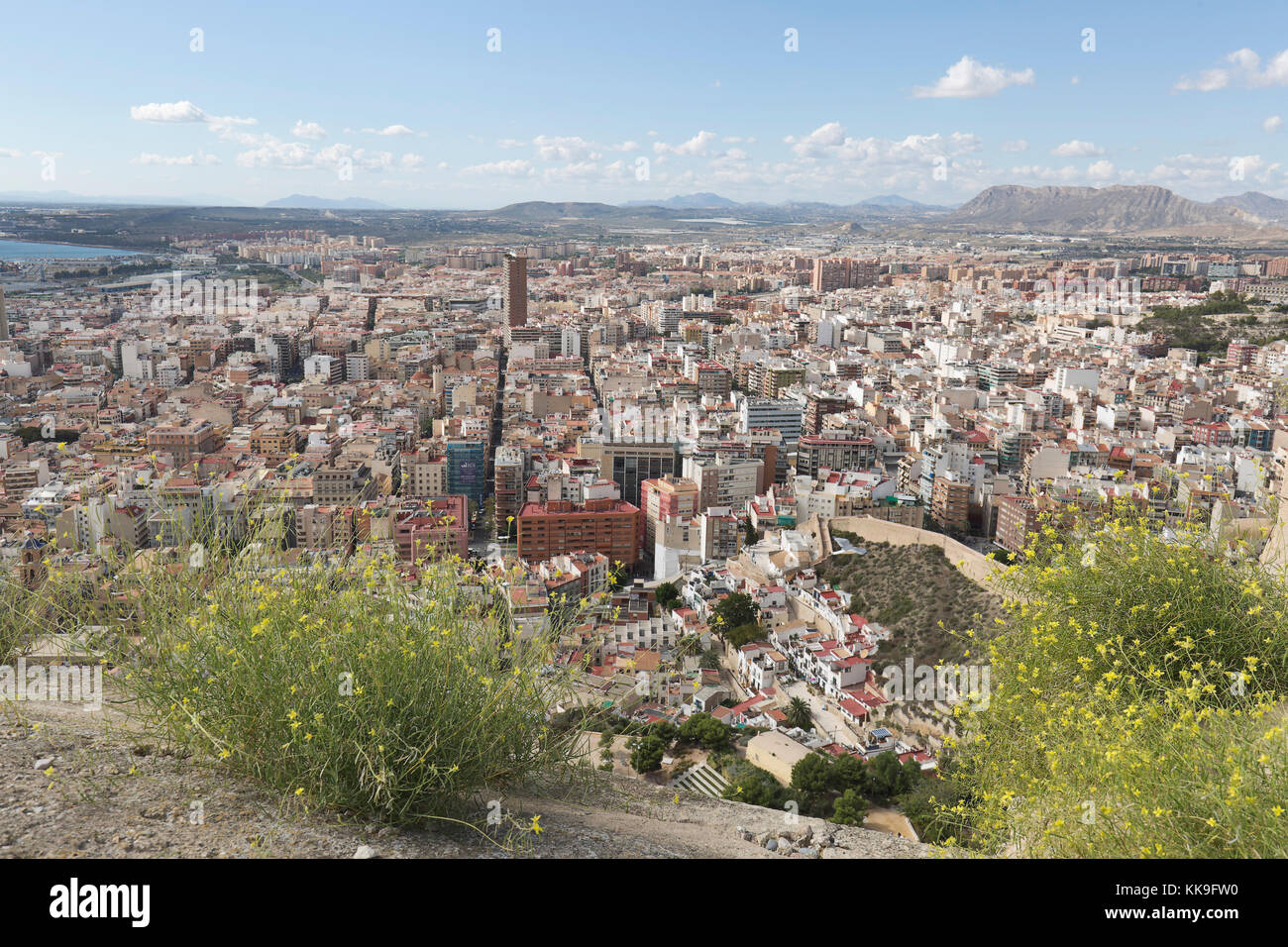 Alicante, Spanien Oktober 19, 2017: Blick auf die Stadt Alicante vom Schloss von Santa Barbara. Stockfoto
