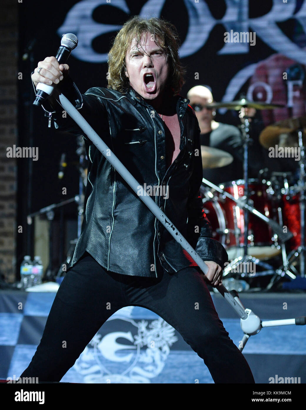 FORT LAUDERDALE, FL - FEBRUAR 02: Joey Tempest of Europe tritt bei Revolution am 2. Februar 2016 in Fort Lauderdale, Florida auf Stockfoto