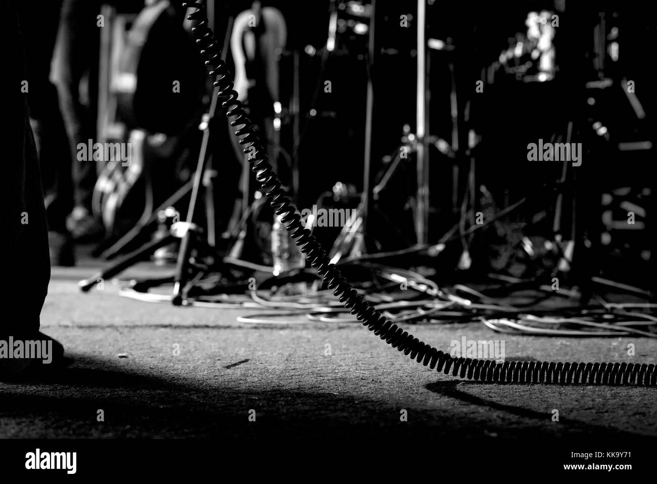 Die Füße der ausübenden Künstler auf der Bühne - Abstract Stockfoto