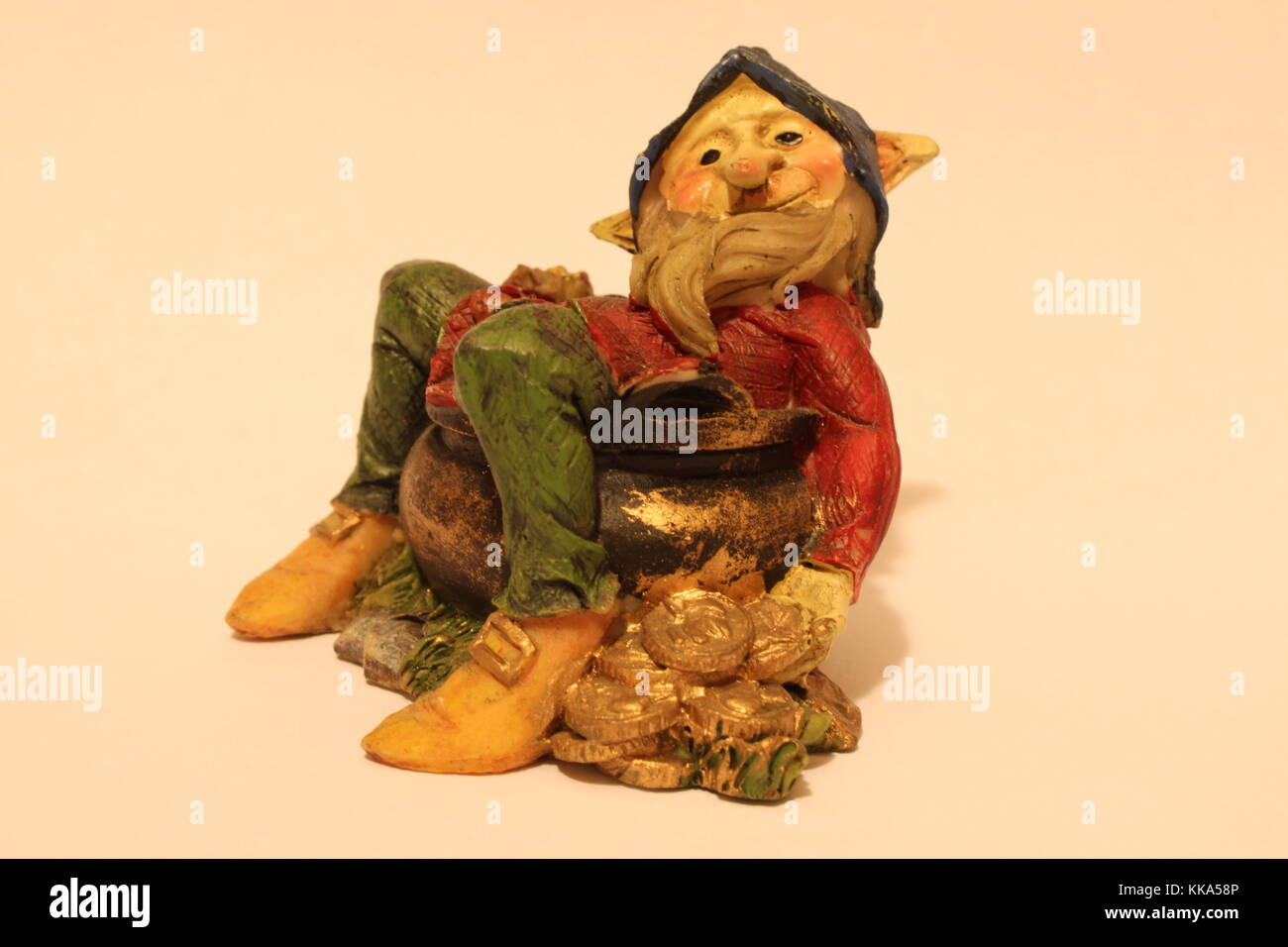 Kobold auf einem goldenen Topf Stockfoto